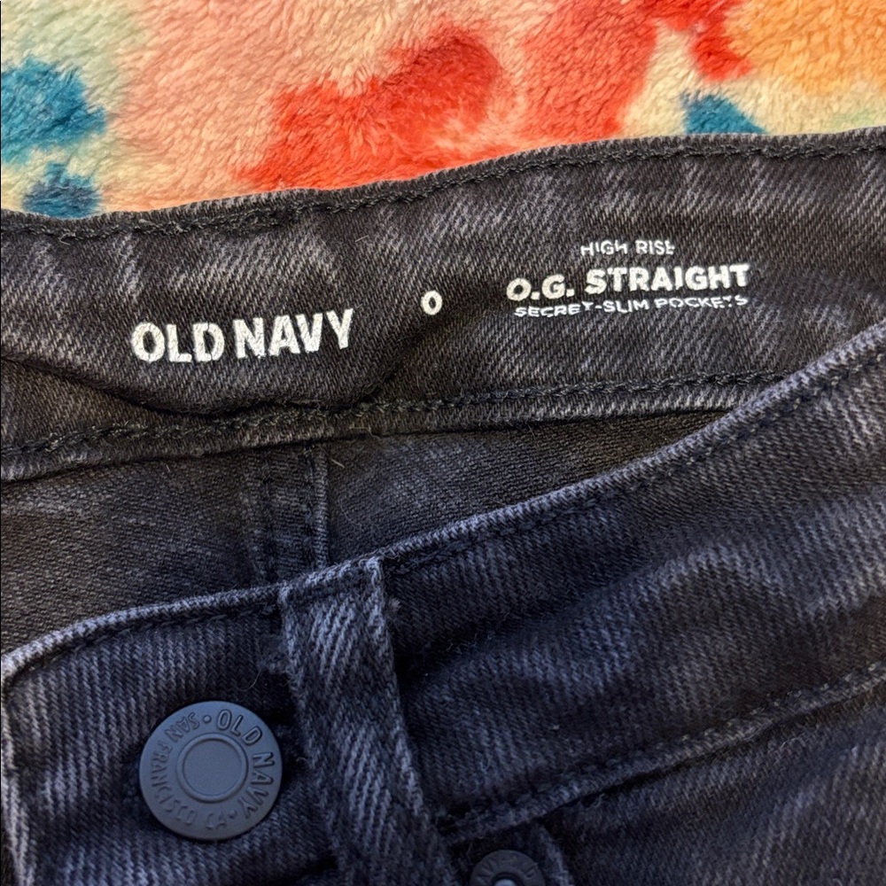 Old Navy OG Black High-Rise Straight Jeans - Picture 3 of 4